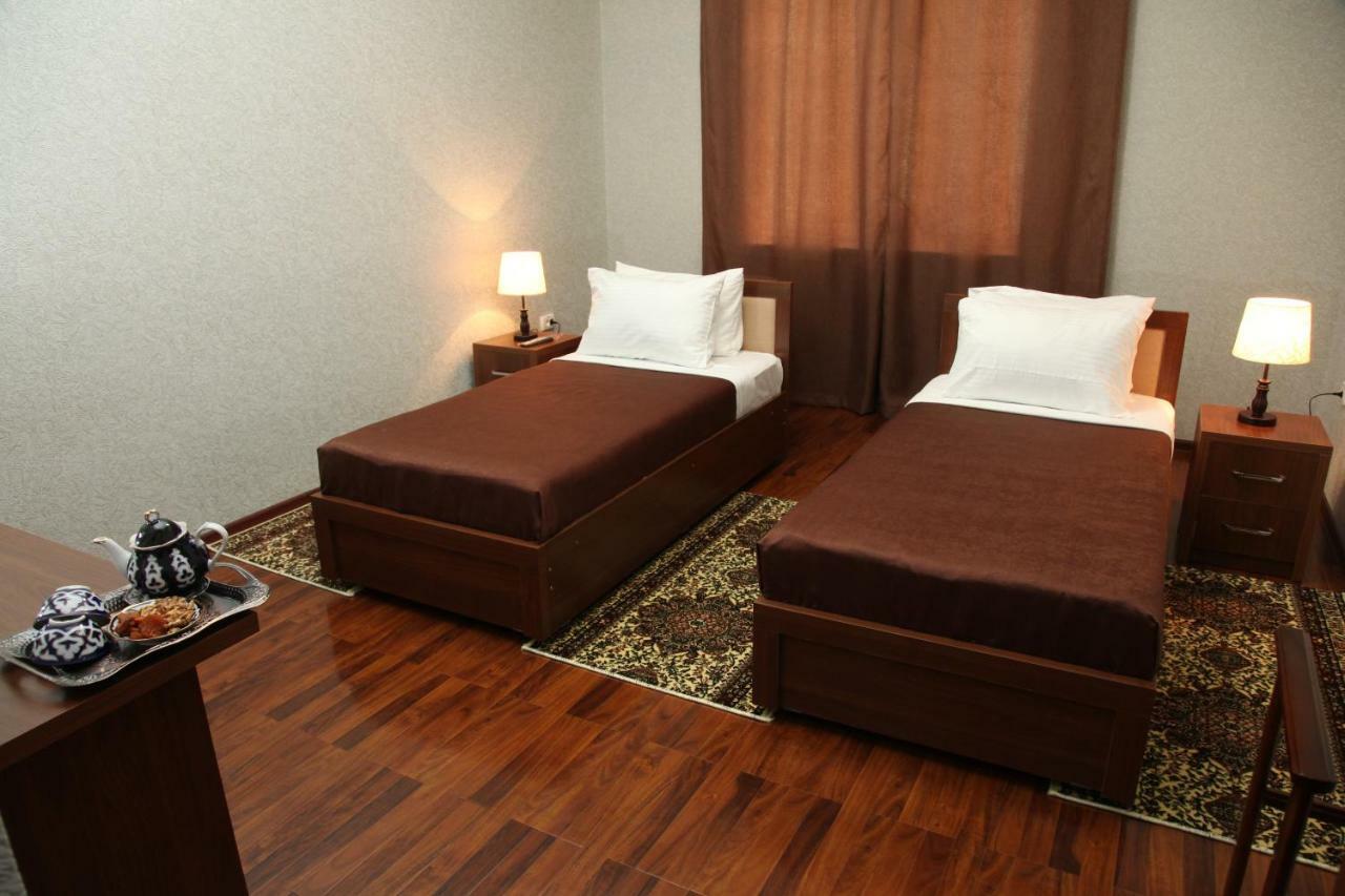 Hotel Vardonze Bukhara Esterno foto